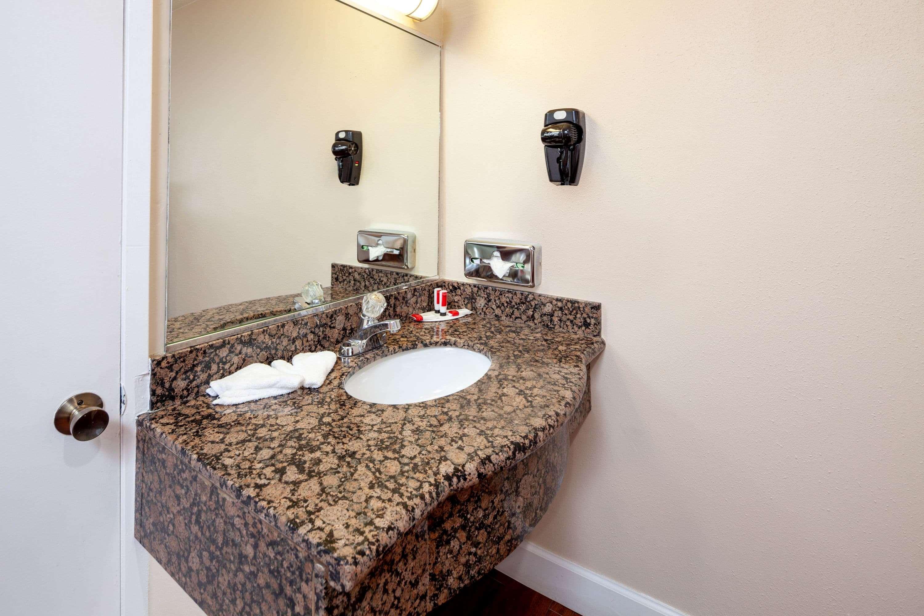 Travelodge By Wyndham Harbor City Los Angeles Zewnętrze zdjęcie